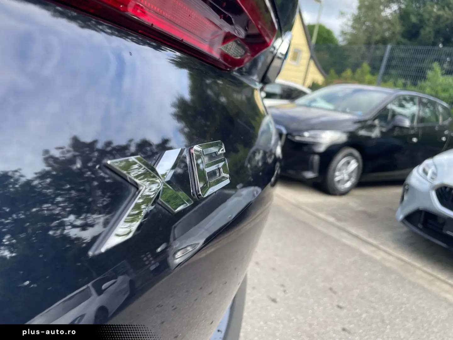 BMW X6 xDrive40i M Sport    AHK Sky Lounge H&K HUD