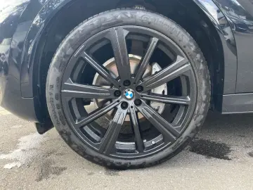 BMW X6 xDrive40i M Sport    AHK Sky Lounge H&K HUD