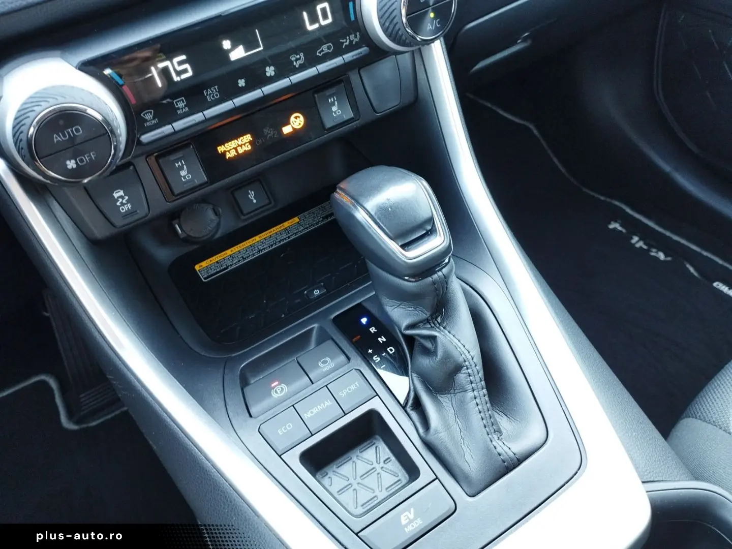 TOYOTA RAV 4 Hybrid 4x2 Team Deutschland 5-TÜRER  2.5L