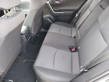 TOYOTA RAV 4 Hybrid 4x2 Team Deutschland 5-TÜRER  2.5L