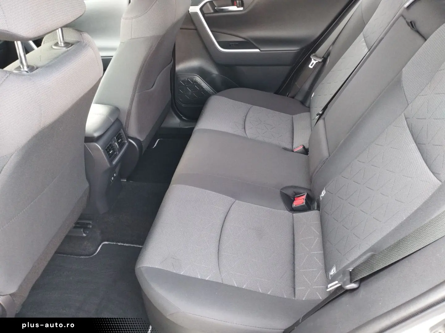 TOYOTA RAV 4 Hybrid 4x2 Team Deutschland 5-TÜRER  2.5L