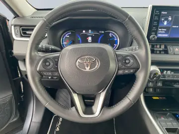 TOYOTA RAV 4 2.5 Hybrid Team D  Technik-Paket AHK RCam