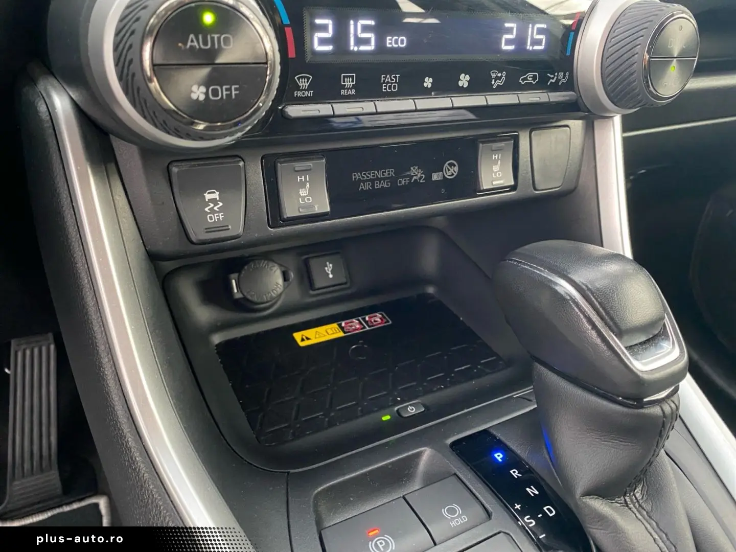 TOYOTA RAV 4 2.5 Hybrid Team D  Technik-Paket AHK RCam
