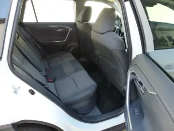 TOYOTA RAV4 Hybrid 4x2 Team D Techpaket Totwinkel