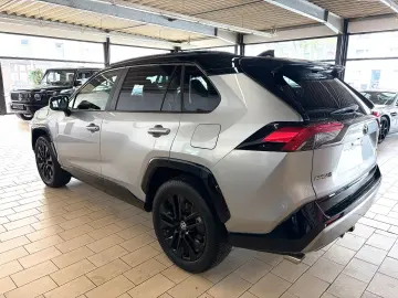 TOYOTA RAV4 2.5 HYBRiD  LED KAMERA NAVi SPUR LEDER 19