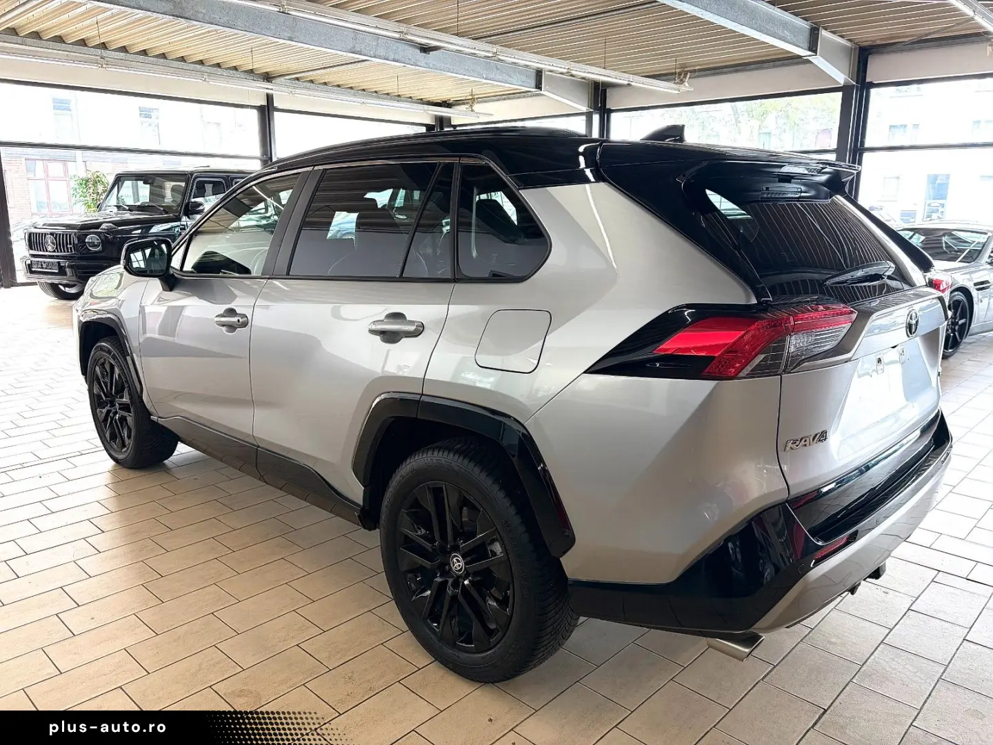 TOYOTA RAV4 2.5 HYBRiD  LED KAMERA NAVi SPUR LEDER 19