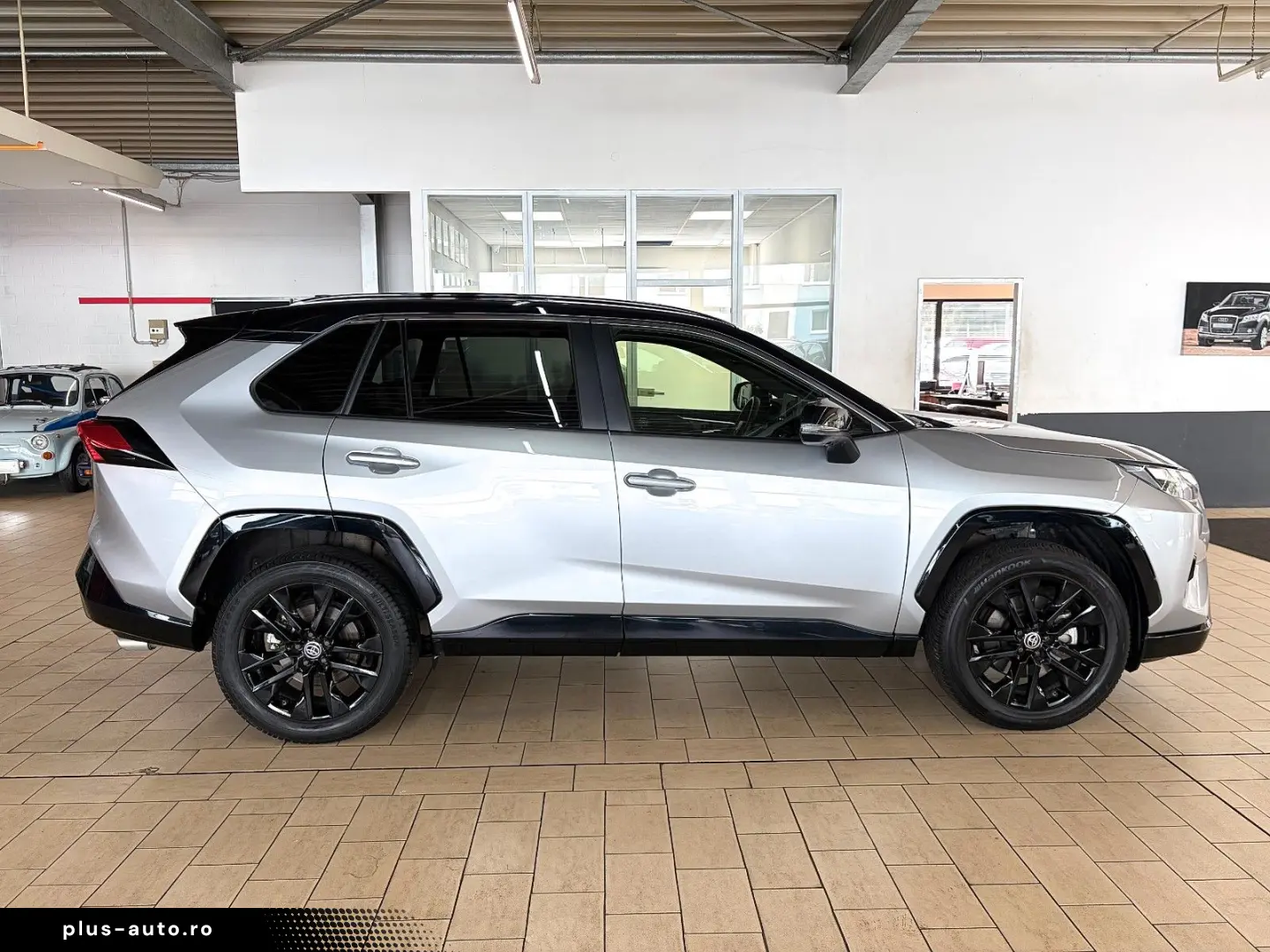 TOYOTA RAV4 2.5 HYBRiD  LED KAMERA NAVi SPUR LEDER 19