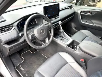 TOYOTA RAV4 2.5 HYBRiD  LED KAMERA NAVi SPUR LEDER 19