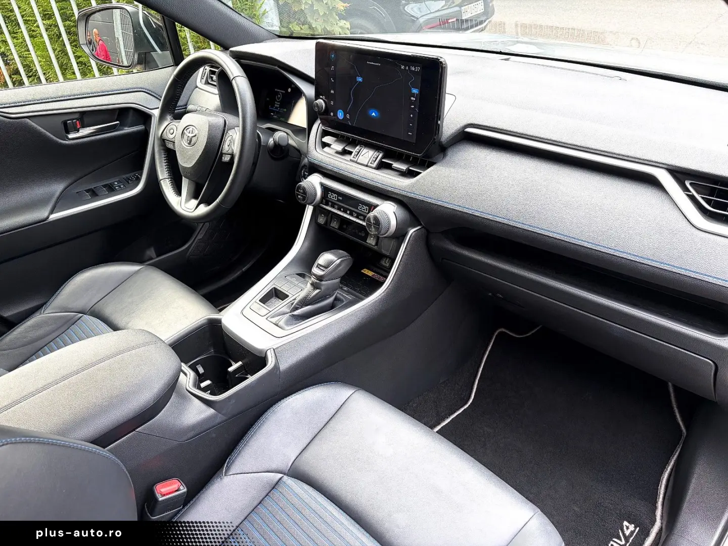 TOYOTA RAV4 2.5 HYBRiD  LED KAMERA NAVi SPUR LEDER 19