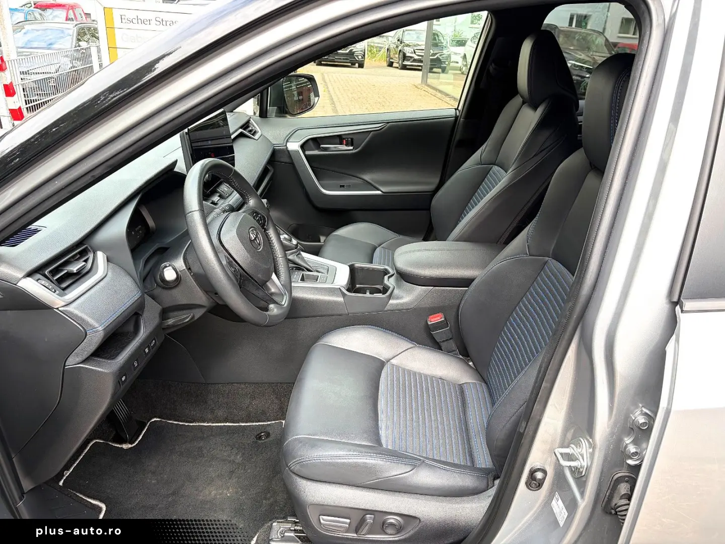 TOYOTA RAV4 2.5 HYBRiD  LED KAMERA NAVi SPUR LEDER 19