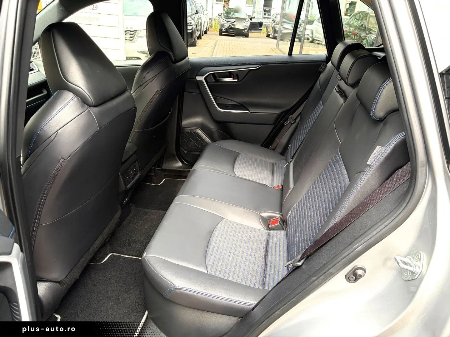 TOYOTA RAV4 2.5 HYBRiD  LED KAMERA NAVi SPUR LEDER 19