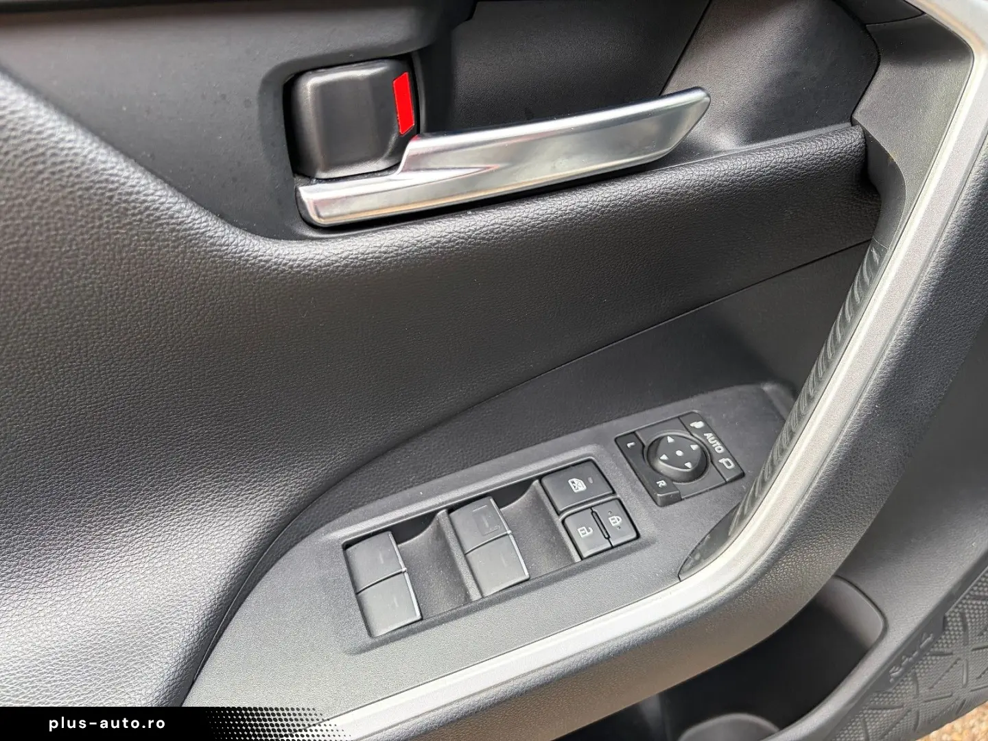 TOYOTA RAV4 2.5 HYBRiD  LED KAMERA NAVi SPUR LEDER 19