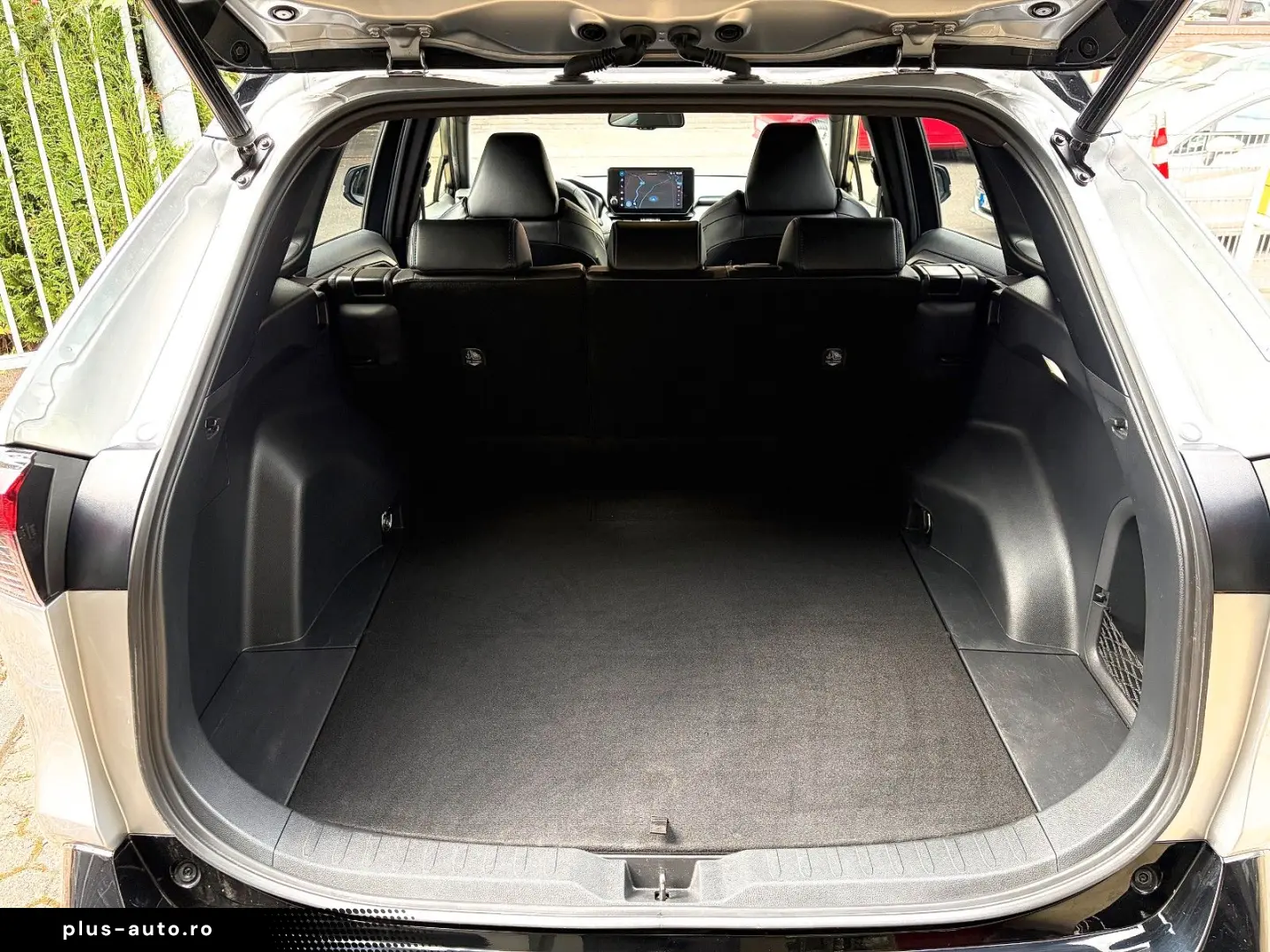 TOYOTA RAV4 2.5 HYBRiD  LED KAMERA NAVi SPUR LEDER 19