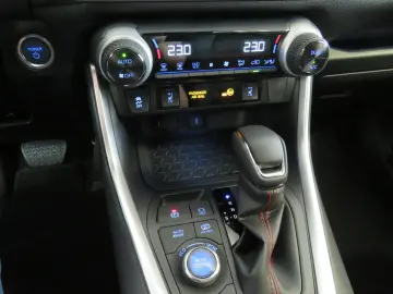 SUZUKI Across 2.5 Plug-In-Hybrid Comfort