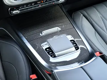 MERCEDES-BENZ G 63 AMG Carbon Performance Package
