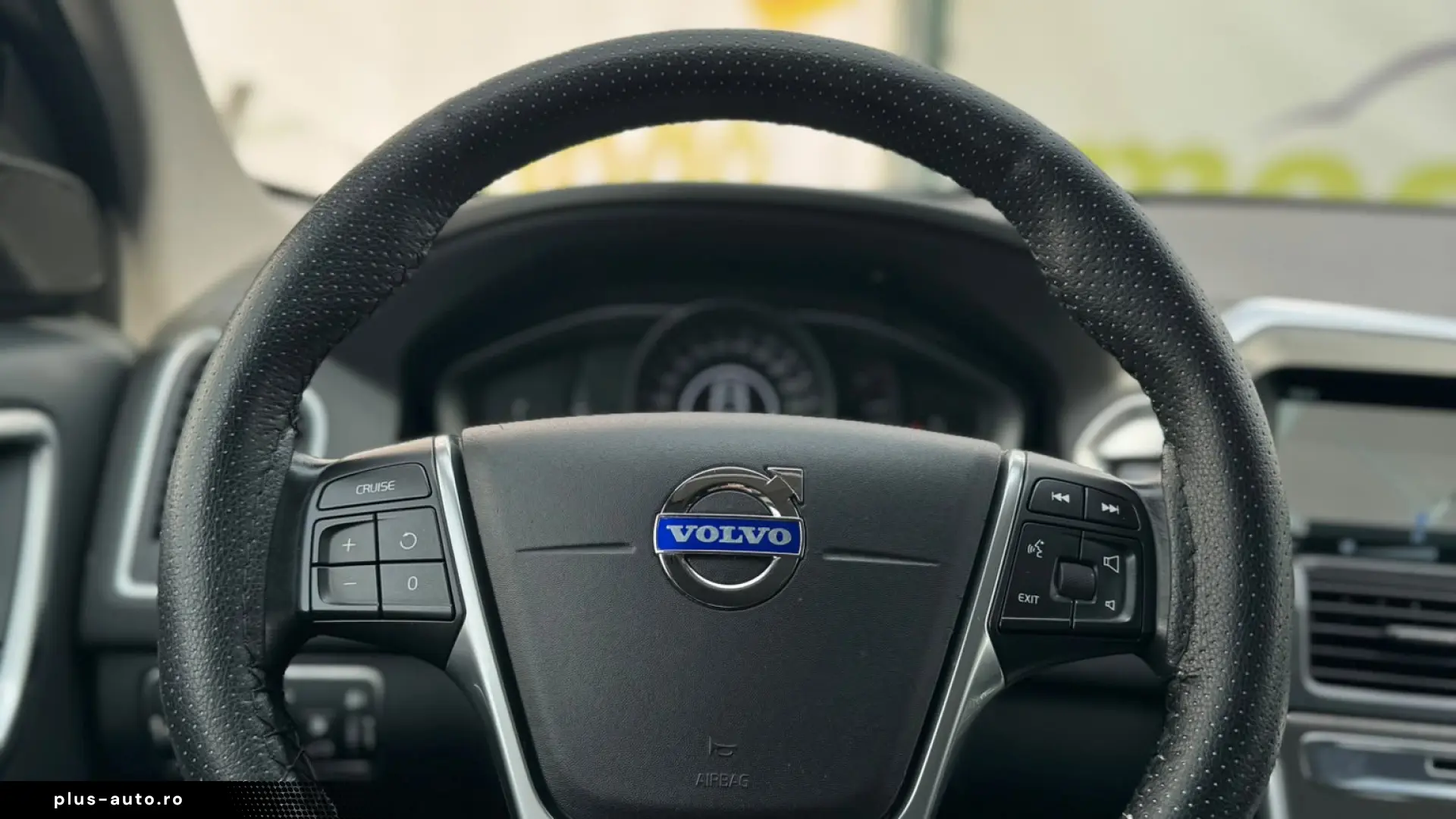VOLVO XC60  D4