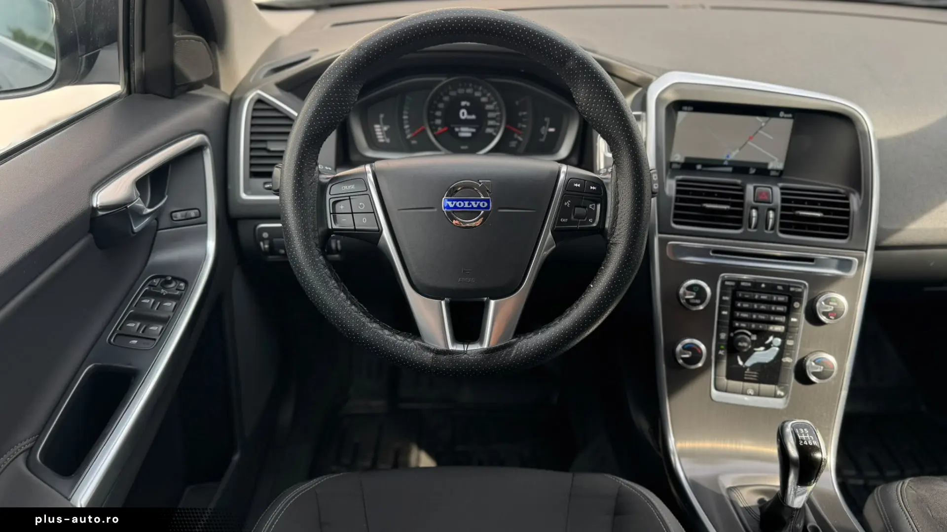 VOLVO XC60  D4