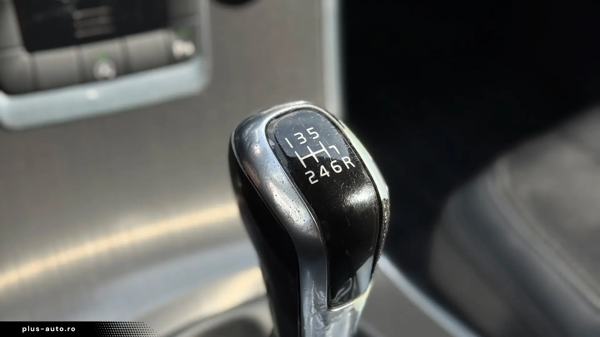 VOLVO XC60  D4