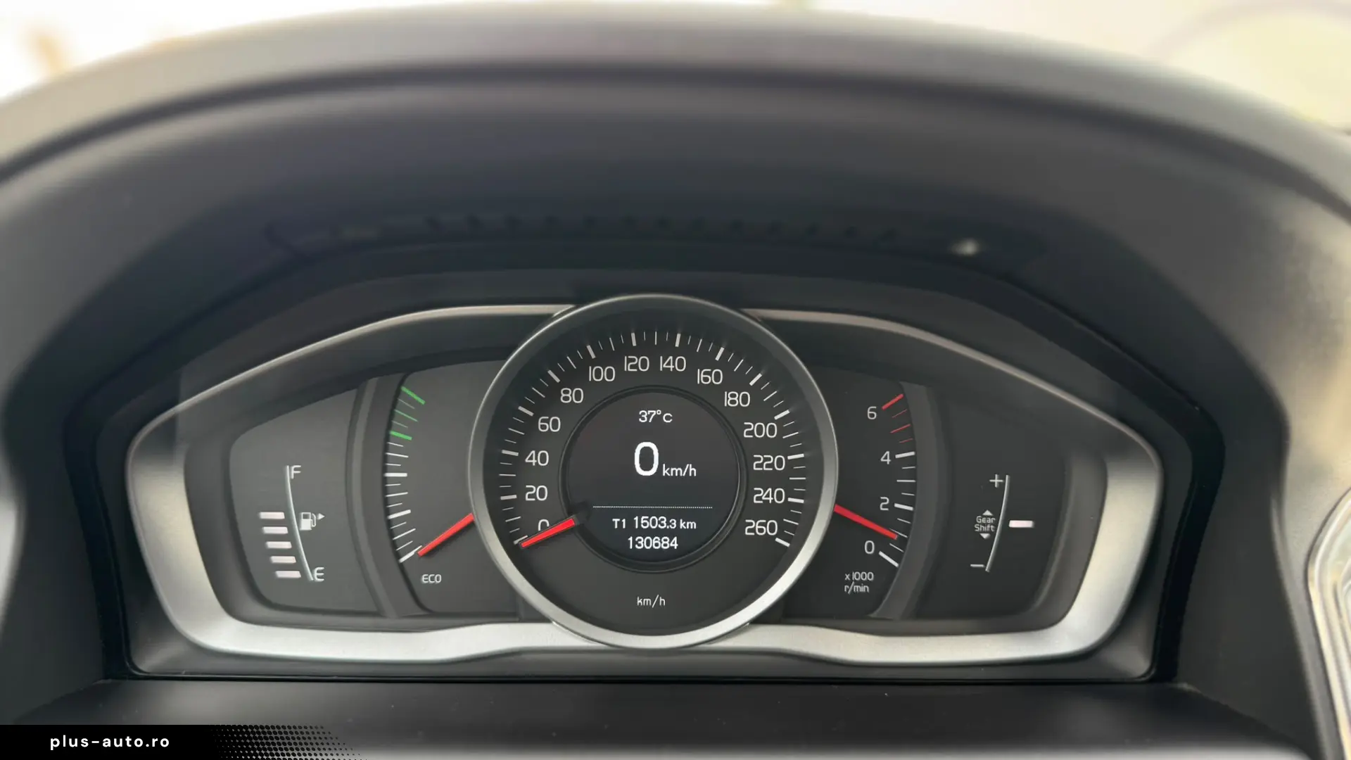 VOLVO XC60  D4