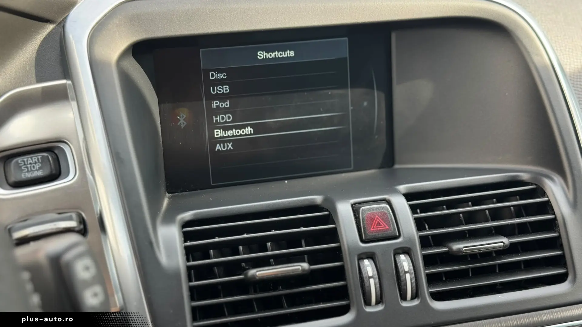 VOLVO XC60  D4