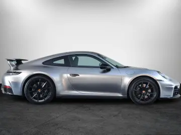PORSCHE 911 Carrera