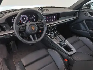 PORSCHE 911 Carrera