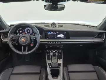PORSCHE 911 Carrera