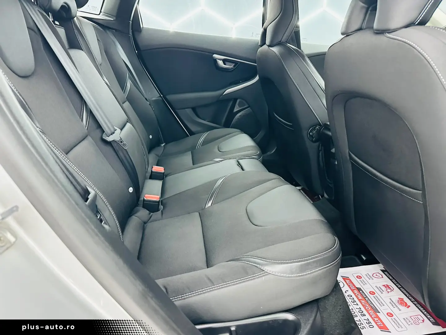 VOLVO V40 2019 2.0D E6 Garantie 12 Luni Rate Avans 0 Doar Cu