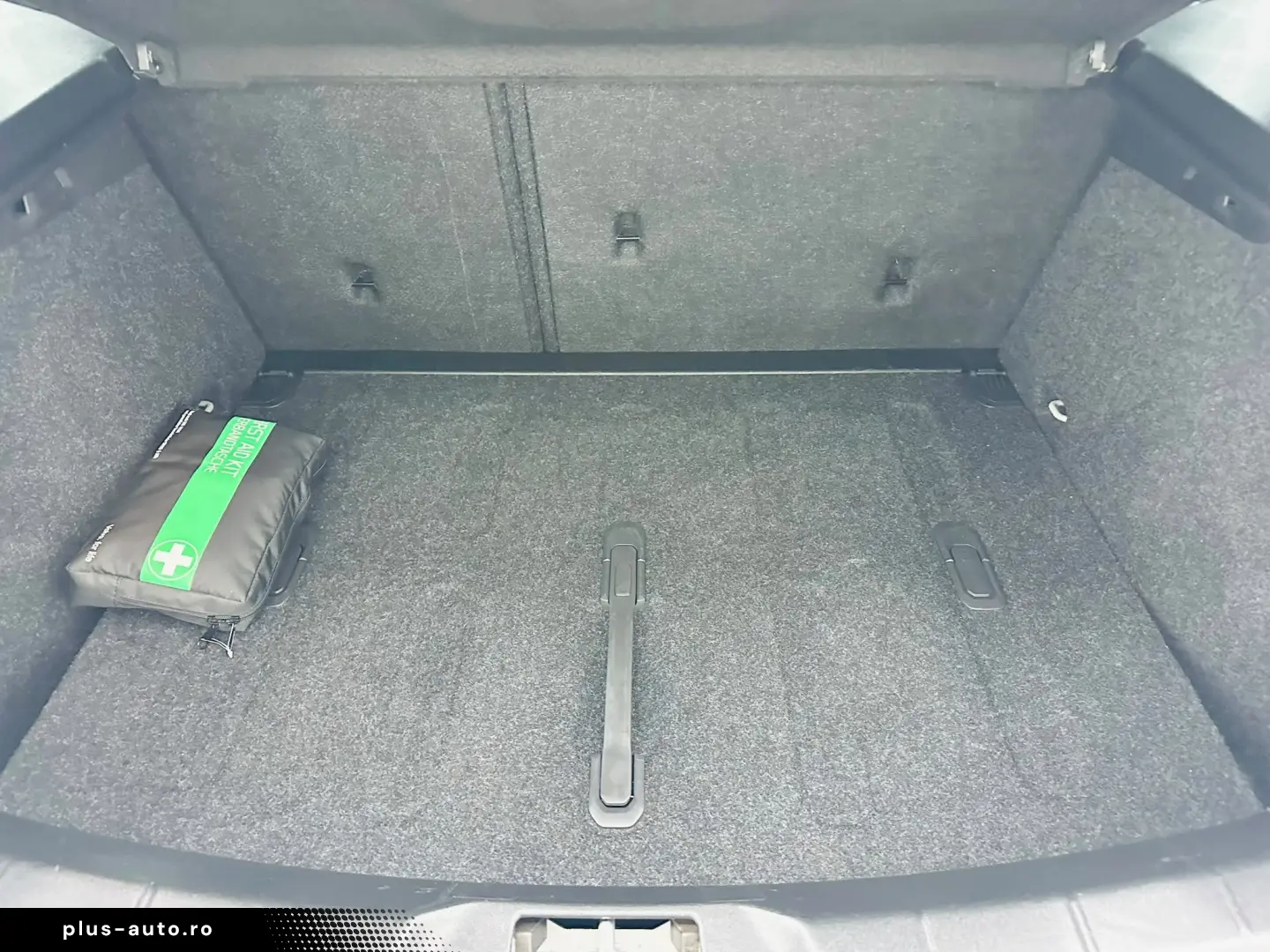 VOLVO V40 2019 2.0D E6 Garantie 12 Luni Rate Avans 0 Doar Cu