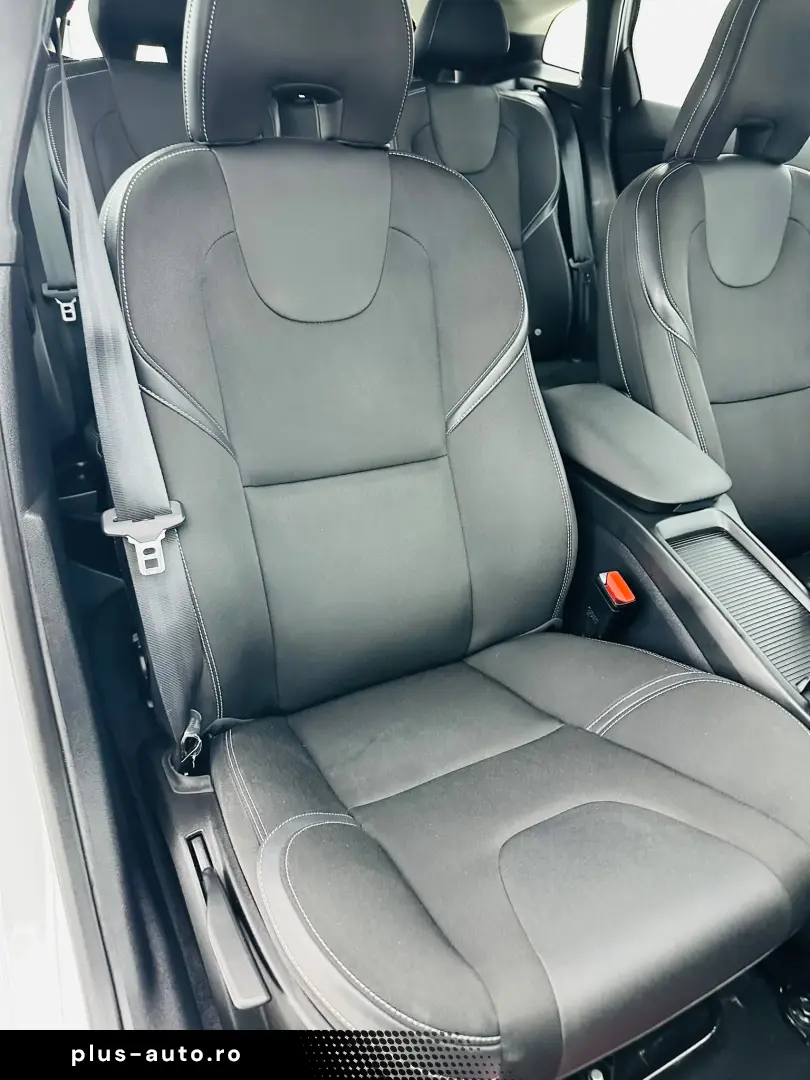 VOLVO V40 2019 2.0D E6 Garantie 12 Luni Rate Avans 0 Doar Cu