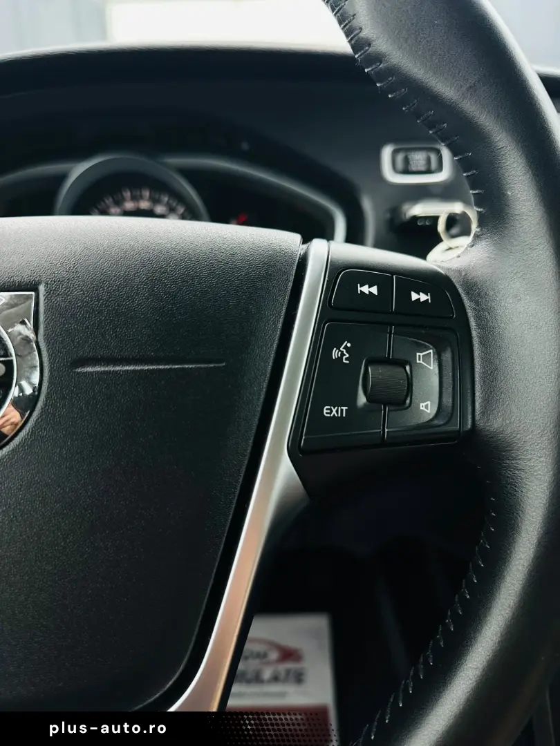 VOLVO V40 2019 2.0D E6 Garantie 12 Luni Rate Avans 0 Doar Cu