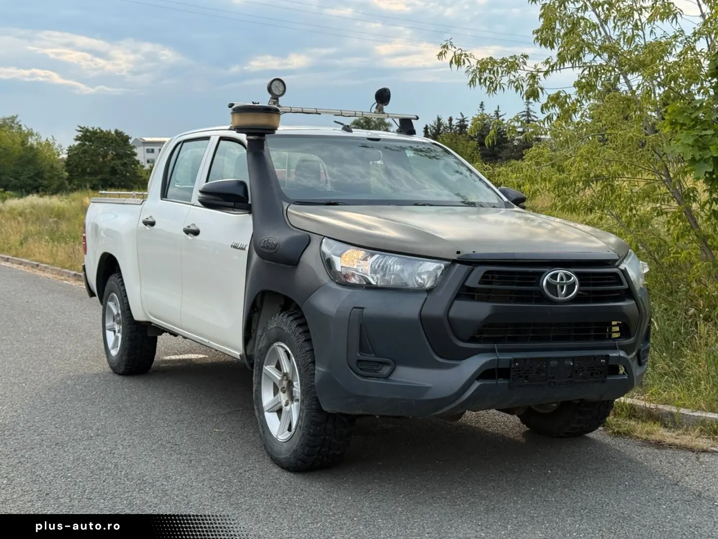 TOYOTA Hilux Double Cab Comfort 4x4 1.Hand Leder Klima