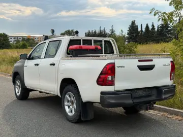 TOYOTA Hilux Double Cab Comfort 4x4 1.Hand Leder Klima