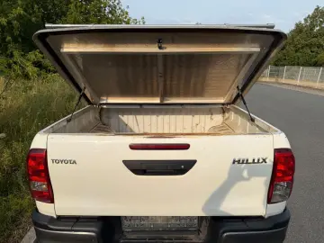 TOYOTA Hilux Double Cab Comfort 4x4 1.Hand Leder Klima
