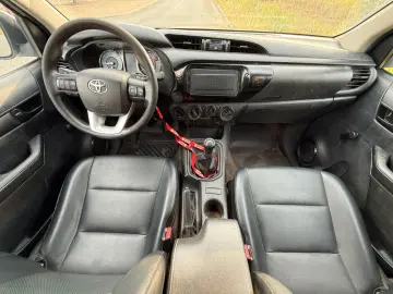 TOYOTA Hilux Double Cab Comfort 4x4 1.Hand Leder Klima
