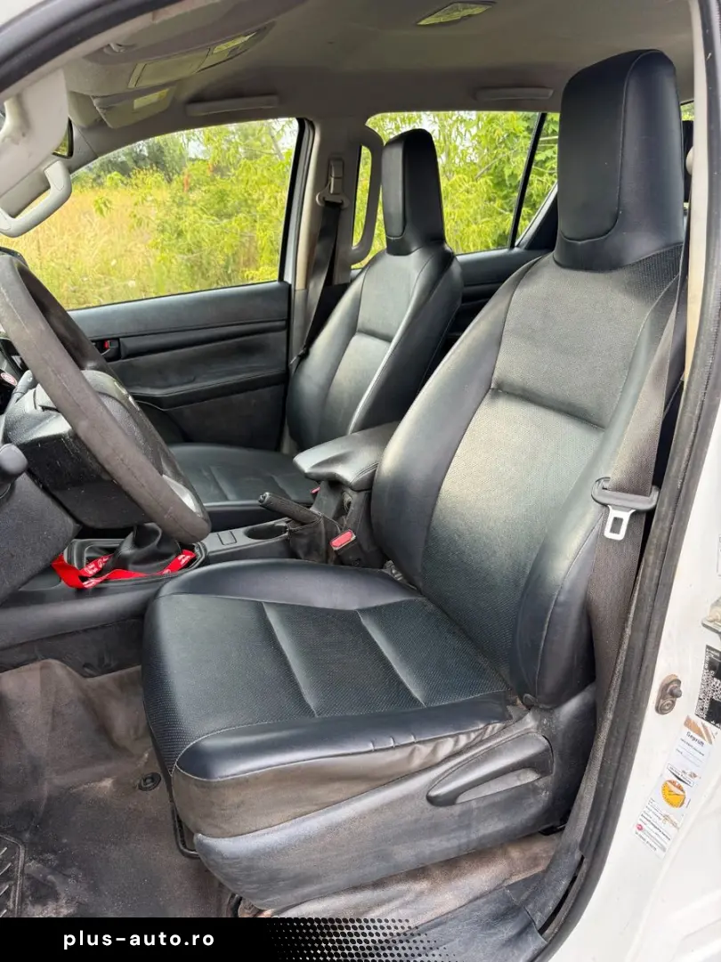 TOYOTA Hilux Double Cab Comfort 4x4 1.Hand Leder Klima