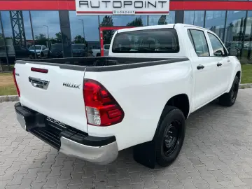 TOYOTA Hilux Double Cab Comfort 4x4
