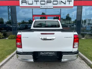 TOYOTA Hilux Double Cab Comfort 4x4
