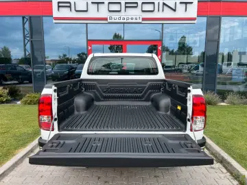 TOYOTA Hilux Double Cab Comfort 4x4