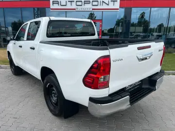 TOYOTA Hilux Double Cab Comfort 4x4