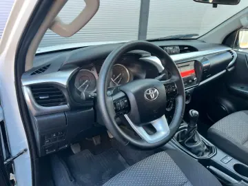 TOYOTA Hilux Double Cab Comfort 4x4