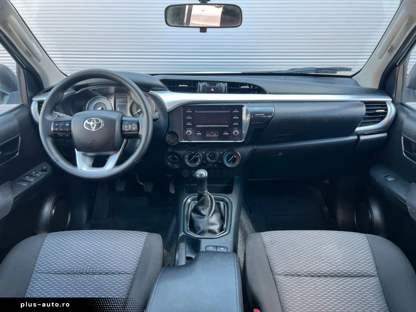 TOYOTA Hilux Double Cab Comfort 4x4