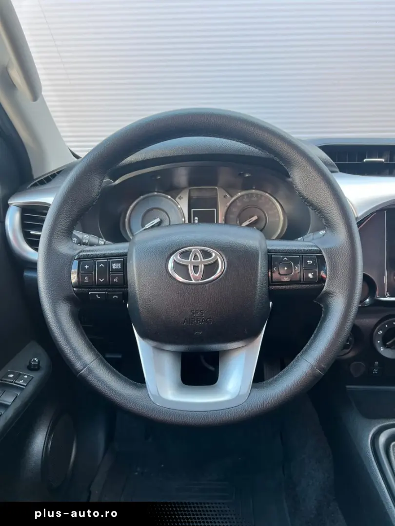 TOYOTA Hilux Double Cab Comfort 4x4
