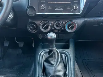 TOYOTA Hilux Double Cab Comfort 4x4