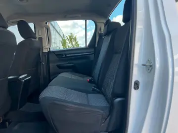 TOYOTA Hilux Double Cab Comfort 4x4