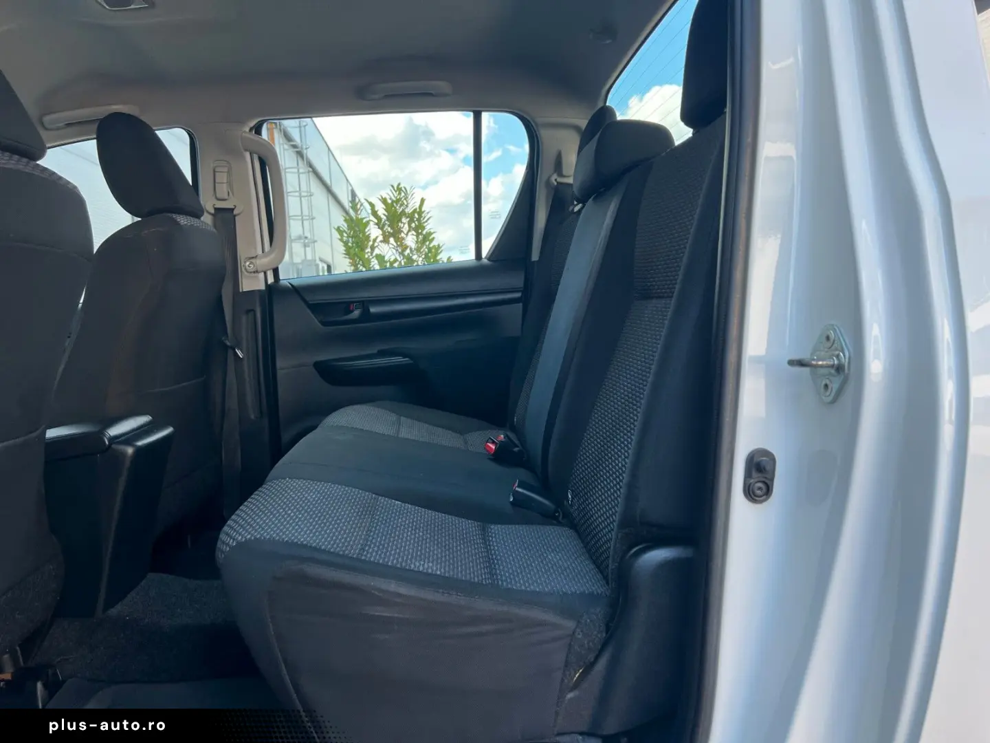 TOYOTA Hilux Double Cab Comfort 4x4
