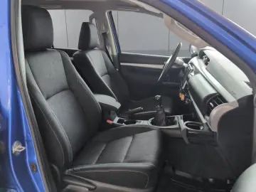 TOYOTA  DC 2.4 D-4D 4x4  MwSt. AHK Kamera DAB