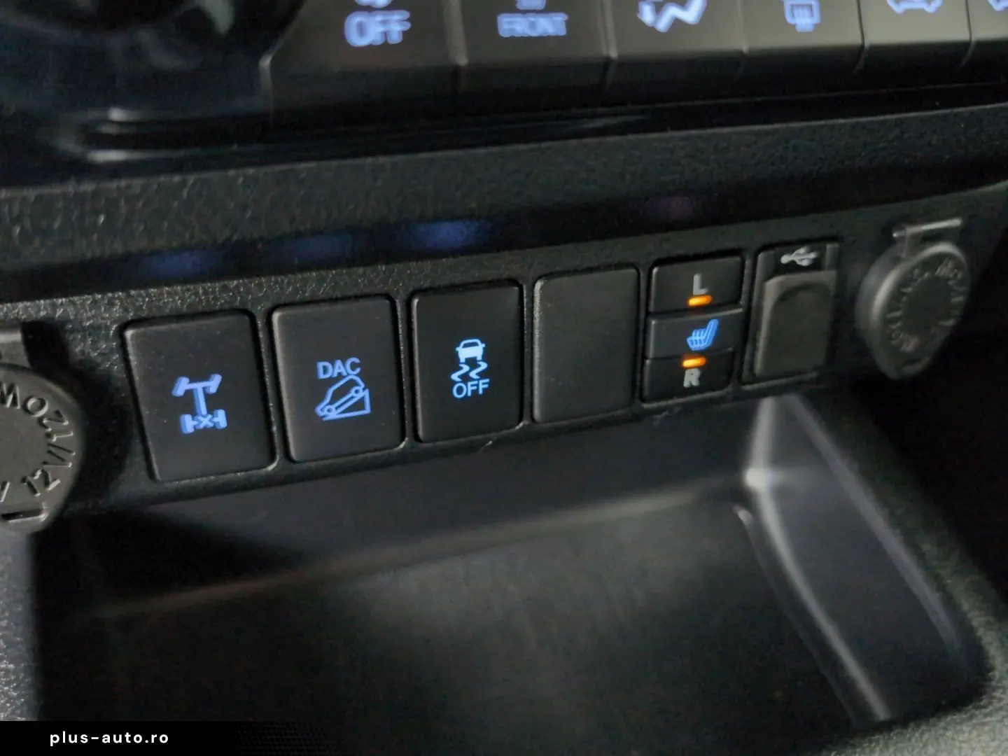TOYOTA  DC 2.4 D-4D 4x4  MwSt. AHK Kamera DAB