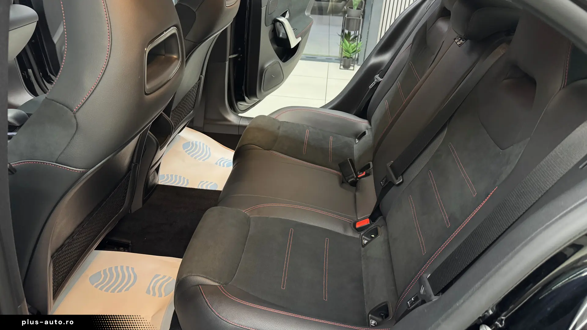 MERCEDES CLA 250e PLUG-IN HYBRID AMG LINE