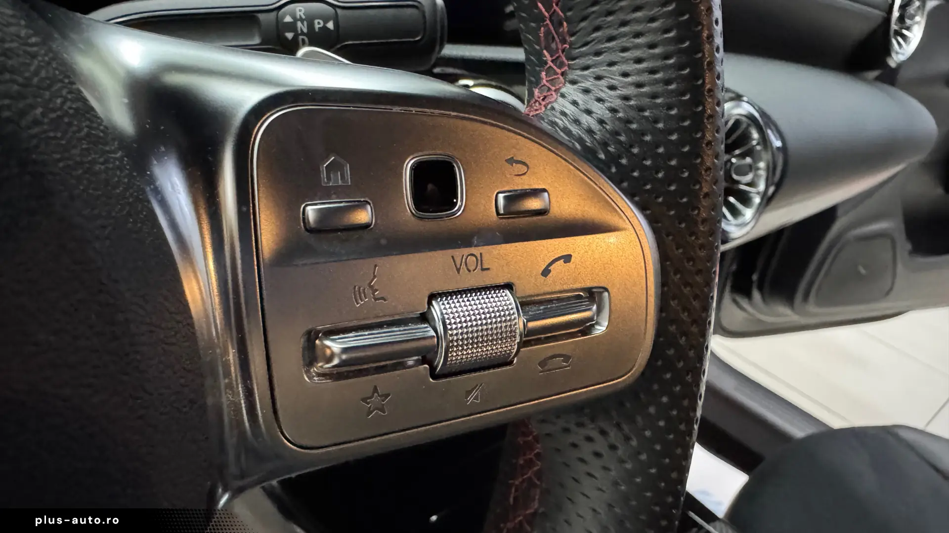 MERCEDES CLA 250e PLUG-IN HYBRID AMG LINE